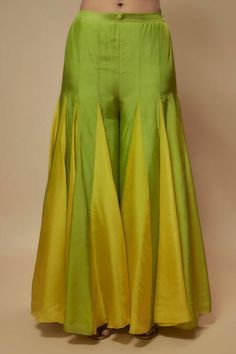 Buy Green Silk Organza Embellished Zardozi Embroidered Cut-out Tunic Palazzo Set For Women by Keith Gomes Online at Aza Fashions. Palazzo Pants Outfit, Haldi Outfits, Lehenga Saree Design, Coord Sets, Designer Kurti Patterns, Palazzo Set, Trendy Dress Outfits, Jumpsuit Pattern, Stylish Party Dresses