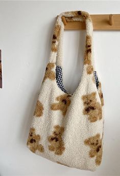 Fuzzy Teddy Bear Reversible Shoulder Bag - AnotherChill Tas Vintage, Cottagecore Bag, Winter Handbags, Cute School Bags, Jeans Patchwork, Reversible Tote Bag, Fur Bag, Reversible Tote, Teddy Bear Plush