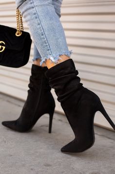 Solemate - Black Black Heeled Ankle Boots, Miss Lola, Faux Suede Boots, Perfect Heels, Ankle Heels, High Heel Boots Ankle, Looks Chic, Heel Boots, Boots Outfit