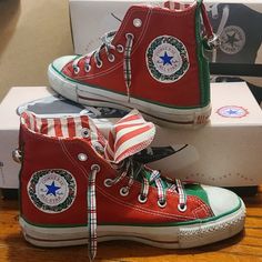 Vintage Christmas Converse...Have Been Worn And There Are Some Scuffs And Wear On The Whites Of The Shoes. Original Box, Shoelaces, And Jingle Bells. Size 4.5 Men's /6.5 Women's. Christmas Converse Shoes, Green Converse Sneakers For Sports, Green Sporty Converse Sneakers, Red And Blue Converse, Green Converse High-top Sneakers With Rubber Sole, Vintage Converse, Converse Red, Green Converse, Womens Converse