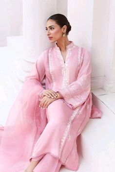 Agha Noor, Pakistani Formal Dresses, Pakistani Couture, Pakistani Fashion Casual, Salwar Kamiz, Kurti Designs Party Wear, Simple Pakistani Dresses, Frocks For Girls