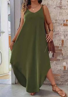 Loose Sweater Dress, Plus Size Vacation, Wedding Evening Dresses, Spaghetti Straps Dress, Curvy Dresses, Straps Dress, Camisole Dress, Early Spring Outfits, Dress Occasion