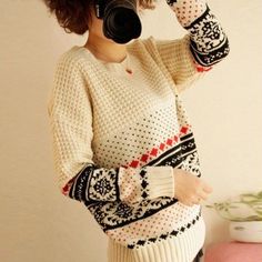 It has a little academic style in design and pattern. You can match with a white T-shirt inside that will make you look so attractive when you wear this sweater as well as jean. You can feel that the material is so good also.Size: One SizeLength: 62cmShoulder: 60cmBust: 98cmSleeve: 40cmColor: Red, Navy, BeigeItems: PulloverPattern: FlowerLength: ShortSleeve Length: FullSeason: Fall White Patchwork Top For Winter, White Winter Patchwork Top, Trendy White Patchwork Sweater, White Casual Sweater With Contrast Color, Casual White Patchwork Sweater, Casual Cream Patchwork Sweater, White Retro Cotton Sweater, Cream Patchwork Sweater For Winter, Retro Cotton Patchwork Sweater