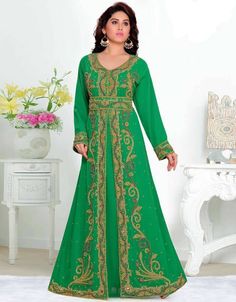 Mashallah! ❤️ V neck Moroccan Style embroidered kaftan 👗 Shop latest Kaftan which are made up from best quality fabrics with latest styles from our large collections at https://bit.ly/3eafqPe Shop Now : https://bit.ly/3LGgqc1 Buy online @ $101.95 #abayastorenearme #whatisakaftan #arabclothes #kaftanabaya #arabclothingstorenearme #arabicclothingstorenearme #araboutfits #islamicclothingnearme #arabictraditionaldress #longkaftandress #womenskaftandress #cottonkaftansdresses #islamicclothingstores Plus Size Moroccan Dress, Green Yemeni Dress, Luxury Embroidered Green Thobe, Luxury Green Thobe For Wedding, Luxury Green Dabka Thobe, Arabic Wedding Dress, Arabic Wedding, Embroidered Kaftan, Wedding Party Bridesmaid