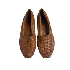 Women's Vintage Italian Made Cole Haan Leather Woven Slip-On Loafers Flats Shoes Cognac Brown Size 8 1/2 M US Size ☆ SIZE: The size imprint on the bottom of the sole says 8.5 M, HOWEVER,  the measurements fit a US Women's 9.5. Please message me with any questions.  ☆ MEASUREMENTS (inches, item lying flat): ✄ Outersole Length (heel to toe): 10 1/2" ✄ Width (widest part of outersole):  3 1/2" ✄ Heel:  1/2" ☆ COLOR: Cognac Brown ☆ MATERIAL:  Genuine Leather ☆ BRAND: Irvin ☆ CONDITION: The item is v Vintage Closed Toe Flats With Leather Footbed, Casual Woven Leather Loafers With Round Toe, Vintage Brown Flat Leather Shoes, Vintage Brown Almond Toe Flats, Vintage Round Toe Moccasins For Fall, Vintage Leather Flats With Leather Footbed, Vintage Leather Flats, Vintage Brown Closed Toe Loafers, Vintage Leather Flats With Closed Toe