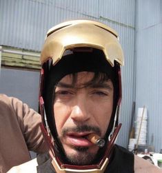 bts of marvel Marvel Memes Funny Icons, Marvel Funny Pics, Marvel Aesthetic Icons, Marvel Icons Aesthetic, Ironman Icon, Tony Stark Funny, Rdj Funny, Iron Man Aesthetic, Tony Stark Icons