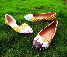 Sweet treats for your feet are custom made wearable confections from Shoe Bakery. Dessert-inspired heels, wedges, flats and wedding shoes you'll hunger for. Art Teacher Fashion, Fake Desserts, Desert Shoes, Candy Witch, Cream Flats, Mui Mui, Product Design Inspiration