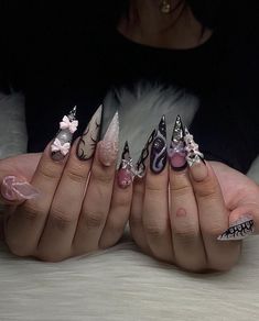 Acrylic Black Nails, Black Nails Acrylic, Nails Acrylic Black, Bow Nails, Black Stiletto Nails, Goth Nails, Swarovski Nails, Grunge Nails, Really Cute Nails