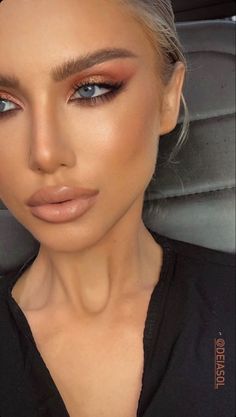 Browns Make Up Look, Cool Places To Get Tattoos, Make Up Yeux, Mekap Mata, Eye Makeup Pictures, Smink Inspiration, Makijaż Smokey Eye, Winter Makeup, Dark Makeup