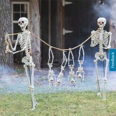 Halloween Skeleton Decorations Outdoor, Scary Halloween Decorations Outdoor, Skeletons Halloween, Scary Halloween Decorations Diy, Halloween Diy Outdoor, Halloween Skeleton Decorations, Halloween Outside, Scene Accessories, Creepy Halloween Decorations