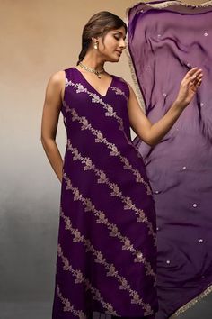 Purple straight kurta with floral pattern. Paired with a pant and dupatta with fringed border and mirror buttis. - Aza Fashions Vine Pattern, Women Kurta, Straight Kurta, Kurta With Pants, Flowering Vines, Set Women, Pants Pattern, Pant Set, Purple Floral