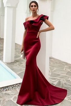 Siren Chic: Mermaid Style Evening Dresses Burgundy Mermaid Dress, Sweep Train Prom Dress, Hijab Fashionista, Long Prom Gowns, Blouse Neck, Black Prom Dress, Black Prom, Church Dresses, Sophisticated Dress