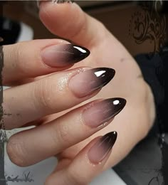 Black Gradient Almond Nails, Almond Shape October Nails, Black Simple Nails Almond, Black Ombre Almond Shaped Nails, Black And White Gradient Nails, Reverse Black Ombre Nails, Gothic Dip Powder Nails, Dark Ombre Nails Almond