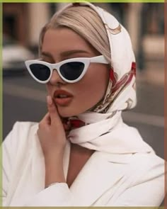 #shevoke #style #trends #eyewear #shevokesquad #sunglasses #fashion #ootd #fashion #styleinspo #norm #sunnies #cool  #store #display White Sunglasses, Beauty And Lifestyle, 가을 패션, Mode Vintage, Life Tips, Mode Inspiration