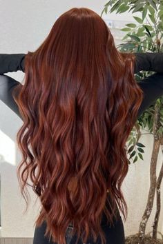 Copper Hair Shades, Beautiful Red Hair Color, Dark Red Hair Color Ideas, Red Brunette, Highlights Red, Copper Brown Hair, Copper Hair Dark, Hair Burgundy, Red Orange Hair