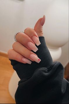 Acrylic Nail Aesthetic Coffin, Timeless Acrylic Nails, Valentine’s Day Nails Minimal, Simple Nail Designs Valentines, No Polish Acrylic Nails, Simple Nails Inspo Aesthetic, Simple Valentines Acrylic Nails, Natural Tapered Square Nails, Classy Nails Coffin Shape