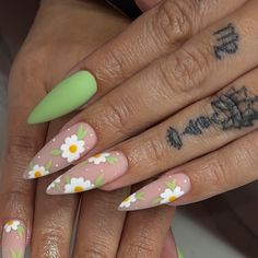 Perfect little flowers 🌸💚✨ Little Flowers, Nail Inspo, Flowers, Quick Saves