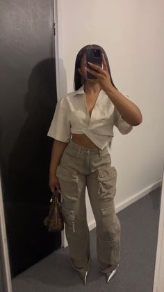 Zara Outfit Black Women, Burna Boy Concert Outfit Black Women, Aliyah's Face Outfits, Probate Outfits Greek, Neutral Outfits Black Women, Paris Outfits Black Women, Cargo Outfit, Mode Zara