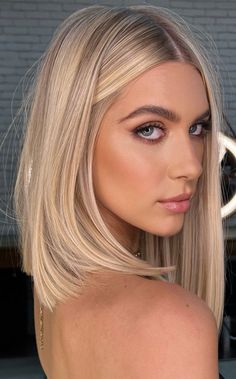 Angled Mid Length Hair, One Length Collar Bone Hair, Straight Lob Hairstyles, Dark Blonde Lob Straight, Medium Hair Fine Straight, Collarbone Length Hair Straight Fine, Blonde Fine Hair Medium, Unstyled Lob, Midlength Hairstyles For Fine Hair