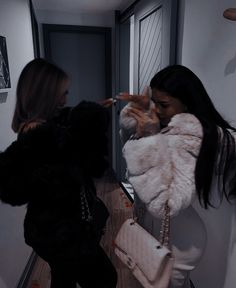 Look Kylie Jenner, Lux Fashion, Shotting Photo, Rich Girl Lifestyle, Best Friend Photos, Bff Goals, Bestie Goals, Best Friend Goals