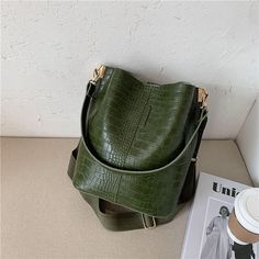 Brand Name: SWDFHandbags Type: Shoulder BagsTypes of bags: Shoulder Crossbody BagsMain Material: PUShape: BucketPlace Of Origin: HE BEI ?ProvinceOrigin: CN(Origin)Hardness: HARDPattern Type: SolidInterior: Cell Phone PocketDecoration: NONEExterior: NONEOccasion: VersatileClosure Type: HaspGender: WOMENStyle: ClassicModel Number: cw014Number of Handles/Straps: Single Leather Trend, Designer Brands Fashion, Handbags Large, Vintage Bucket, Embossed Bag, Women Crossbody Bag, Crossbody Bags For Women, Crocodile Pattern, Types Of Bag