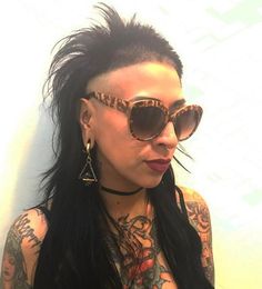 Long Punk Hair, Hair Art Photography, Short Cuts For Women, Bald Beauty, Shaving Cut, Extreme Hairstyles, Shaved Head Women