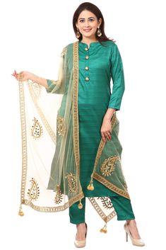 Gotta Patti Suits Pakistani, Paint Suit Designs, Gotta Patti Suits, Suit Designs Pakistani, Dupatta Designs Ideas, Dupatta Designs, Suits Pakistani, Silk Kurti Designs, Embroidered Kurti