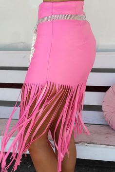 Pink Fringe Hemline Midi Skirt Spring Club Knee-length Skirt, Spring Club Pencil Mini Skirt, Pink Club Skirt For Summer, Spring Mini Skirt For Club, Mini Skirt For Clubbing In Spring, Summer Club Pencil Skirt, Summer Club Mini Pencil Skirt, Summer Club Pencil Mini Skirt, Simple Chic Style