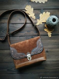 Leather and Suede Bag |  Сумка из натуральной кожи и замши в стиле бохо — работа дня на Ярмарке Мастеров Convertible Tote Bag, Louis Vuitton White, White Handbags, Photography Bags, Sweater Bags, Small Leather Bag, Vintage Crossbody Bag, Suede Bag, White Handbag