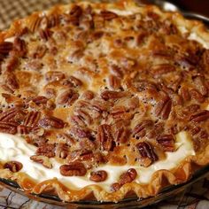 Pecan Cheesecake Pie - Skinny Daily Recipes Pecan Cheesecake Pie, Creamy Potato Bacon Soup, Potato Bacon Soup, Heavenly Recipes, Dessert Pie, Buttery Pie Crust, Pecan Pie Cheesecake, Pecan Pie Filling, Meringue Pie Recipes