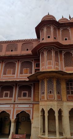 Jaipur city palace Crazy Rich Asians Aesthetic, Jaipur City Palace, City Palace Jaipur, Rajasthan Tourism, Jaipur City, Travel Pose, Travel Infographic