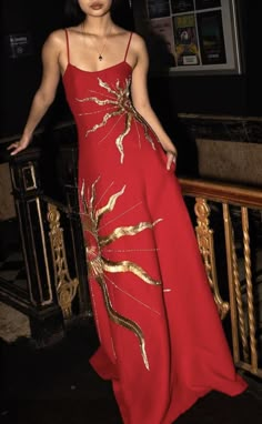 Eclectic Prom Dress, Ball Dresses Aesthetic, Red Prom Dress Aesthetic, Ball Dresses Red, Red Runway Dress, Gala Outfits For Women, Summer Ball Dress, Red And Gold Outfit, Red Ball Dress