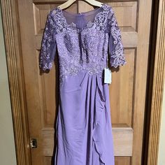 Mother Of The Bride Lace Dress Lavender Size Small 2/4 New With Tags Mother Of The Bride Half Sleeve Dresses For Spring, Lavender Short Sleeve Formal Dresses, Spring Mother Of The Bride Dress With Short Sleeves, Purple Short Sleeve Formal Dress, Purple 3/4 Sleeve Spring Dress, Long Gauze Dress, Burgundy Gown, Lilly Pulitzer Maxi Dress, Lulus Maxi Dress