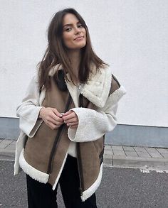 Faux Leather Double-Faced Faux Fur Gilet Aviator Waistcoat | eBay Chaleco Casual, Faux Shearling Jacket, Coat Women Fashion, Mode Casual, Estilo Chic, Vest Coat, Loose Outfit, Turndown Collar, Leather Vest