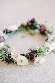 pretty white and purple wedding floral crown Simple Flower Crown, Wedding Floral Crown, Floral Crown Wedding, Floral Crowns, Dogwood Flowers, Outdoor Flowers, Theme Color, Wedding Chicks