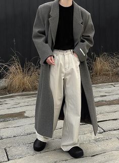 Airport Outfit Men, Rainy Outfit, Men Aesthetic Outfits, 80s Fashion Men, Herren Style, Dope Outfits For Guys, Mens Trendy Outfits