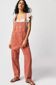 Levi's Vintage Overalls | Free People Long Overalls Outfit, Granola Outfits Summer, Short Women Outfits, Cute Overalls, Shorts Linen, Vintage Overalls, Overalls Outfit, Women's Overalls, Fire Fits