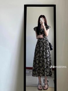 Short Frocks For Women, Minimal Girl, Frock For Women, Pakistani Fancy Dresses, Tiktok Fashion, Korean Casual Outfits, Everyday Fashion Outfits, Korean Fashion Dress, Casual Day Outfits