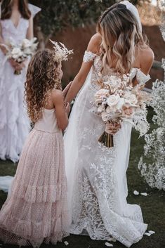 Country Flower Girl Dresses, Country Flower Girl, Country Flower Girls, Flower Girl Dresses Country, Romantic Wedding Dress Lace, Wedding Dress Bohemian, Blush Flower Girl Dresses, Boho Flower Girl, Bridal Gown Styles