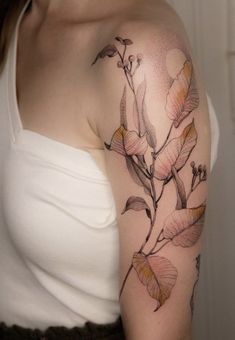 Brown Tattoo Ink, Tiny Bird Tattoos, Browning Tattoo, Autumn Tattoo, Dinosaur Tattoos, Flower Tattoo Shoulder, Cute Little Tattoos, Botanical Tattoo, Tattoo Feminina