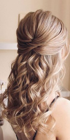 Half Up Hairstyles, Golden Blonde Hair Color, Updos Homecoming, Bridemaids Hairstyles, Wedding Hair Half, Half Up Half Down Hair Prom, Hairstyles Homecoming, Golden Blonde Hair, Bridesmaid Hair Makeup