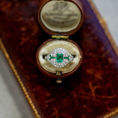 Dramatic Art, Emerald And Diamond Ring, Dramatic Arts, Emerald Diamond Ring, French Cut, Emerald Color, Double Halo, Emerald Stone, Platinum Ring