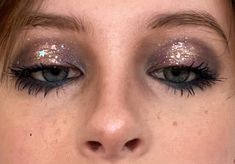 Gothic glam rock makeup chunky glitter aesthetic Glam Rock Makeup Looks, Rock Glam Makeup, Glam Rock Makeup 70s, Glitz And Glam Aesthetic, 80s Glam Rock Makeup, Glam Rock Hairstyles, Chunky Glitter Eye Makeup, Chunky Glitter Makeup, Airplanes In The Night Sky