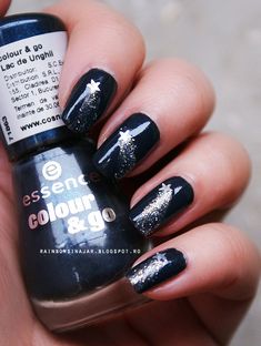 Black Silver Nail Art, Toe Nail Art Designs, Goth Love, Stars Nails, Nail 2024, Star Nail Designs, Silver Nail Art, Star Nail, Star Nail Art