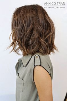 A BIG SUMMER CHANGE AT RAMIREZ|TRAN SALON. Cut/Style: Anh Co Tran. Appointment inquiries please call Ramirez|Tran Salon in Beverly Hills: 310.724.8167 Brown Bob Hair, Thick Wavy Hair, Bob Hairstyles For Thick, 2015 Hairstyles, Shoulder Length Hair, Hair Today, Great Hair, Cute Hair, Shoulder Length