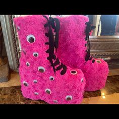 New Demonia Rare And Beyond Fun Boots! Unsure Of Size But See Picslooks Like Maybe Size 12? Fun Boots, Shoe Pics, Demonia Shoes, Moto Boots, Drawing Ideas, Girls Shoes, Size 12, Women Shoes, Boots