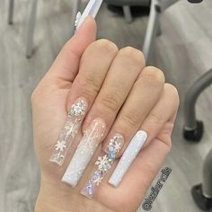 Blue Diamond Nails, Christmas Nails Short, Diamond Veil, Nails Photos, Quinceanera Nails, Luminous Nails, Seasonal Nails, Sparkle Nails