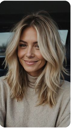 Women's Medium Length Haircut, Women’s Medium Length Haircut Blonde, Mom Chop Haircut, Hair Cuts Medium Length Layers 2024, Haïr Cut Medium Hair Layers, Mid Length Hair Thick Hair, Medium Haircut Blonde, Layered Straight Hair Medium, 2024 Medium Hair Styles