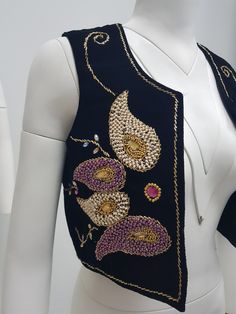 Paisley pattern vest/Beads waistcoat/glitter velvet vest Embellished Bohemian Sleeveless Vest, Elegant Embroidered Fitted Vest, Elegant Fitted Embroidered Vest, Bohemian Fitted Vest For Party, Fitted Bohemian Vest For Party, Ladies Waistcoat, Vintage Waistcoat, Pattern Vest, Velvet Vest