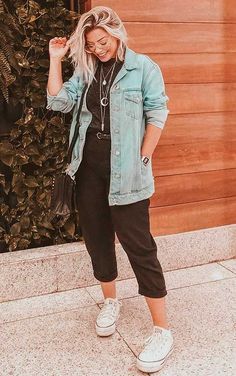 Foto Poses, Inspirational Sayings, Outfits Casuales, Curvy Fashion, Daily Outfits, Look Fashion, Jacket Outfits